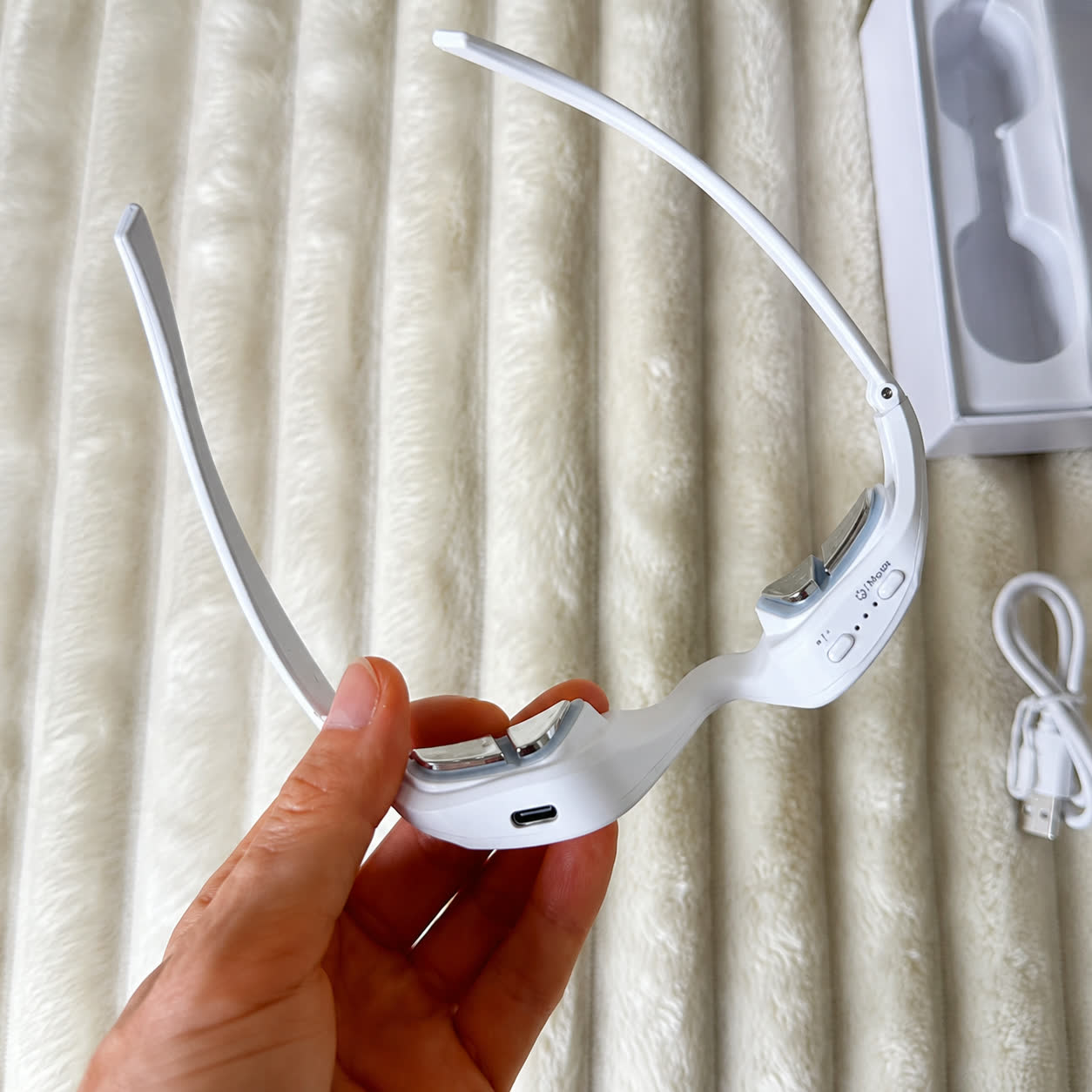 Reviewfoto van Jolien K. met de EMS Oogmassager